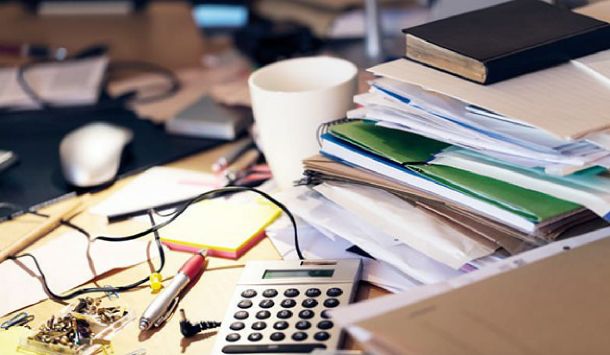 5 Signs You Should Replace Your Office Desk 4